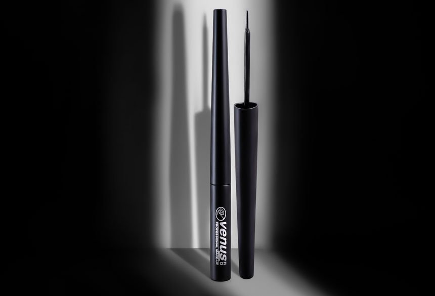 Product Photography Services 13 eyeliner-makeup-brush-product-photography-skysol media pakistan